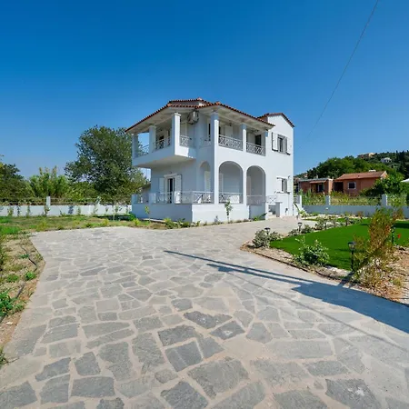 Holiday home Rena's